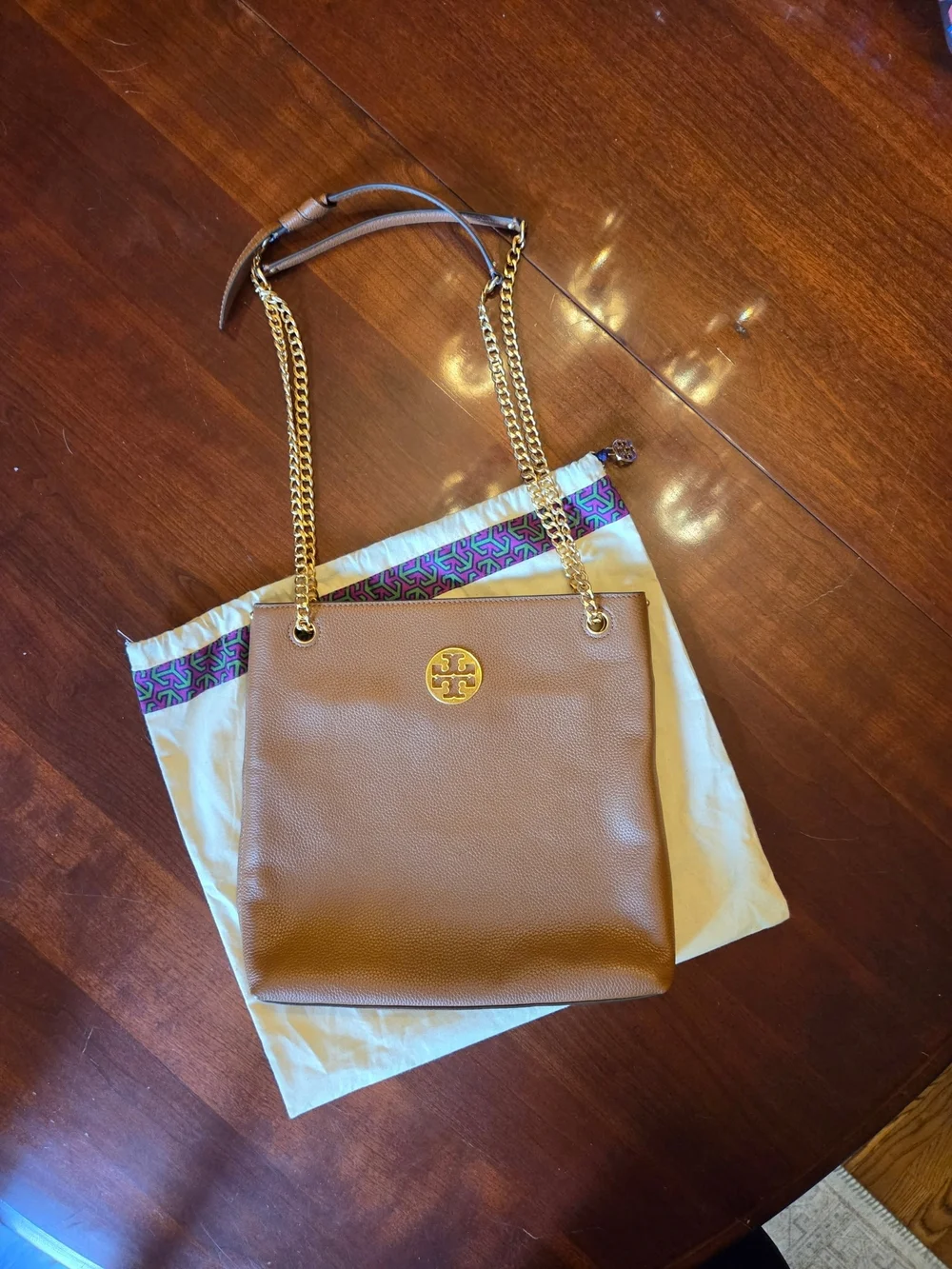 Tory Burch Leather Swingpack With Gold Chain.  Includes Dust Bag
